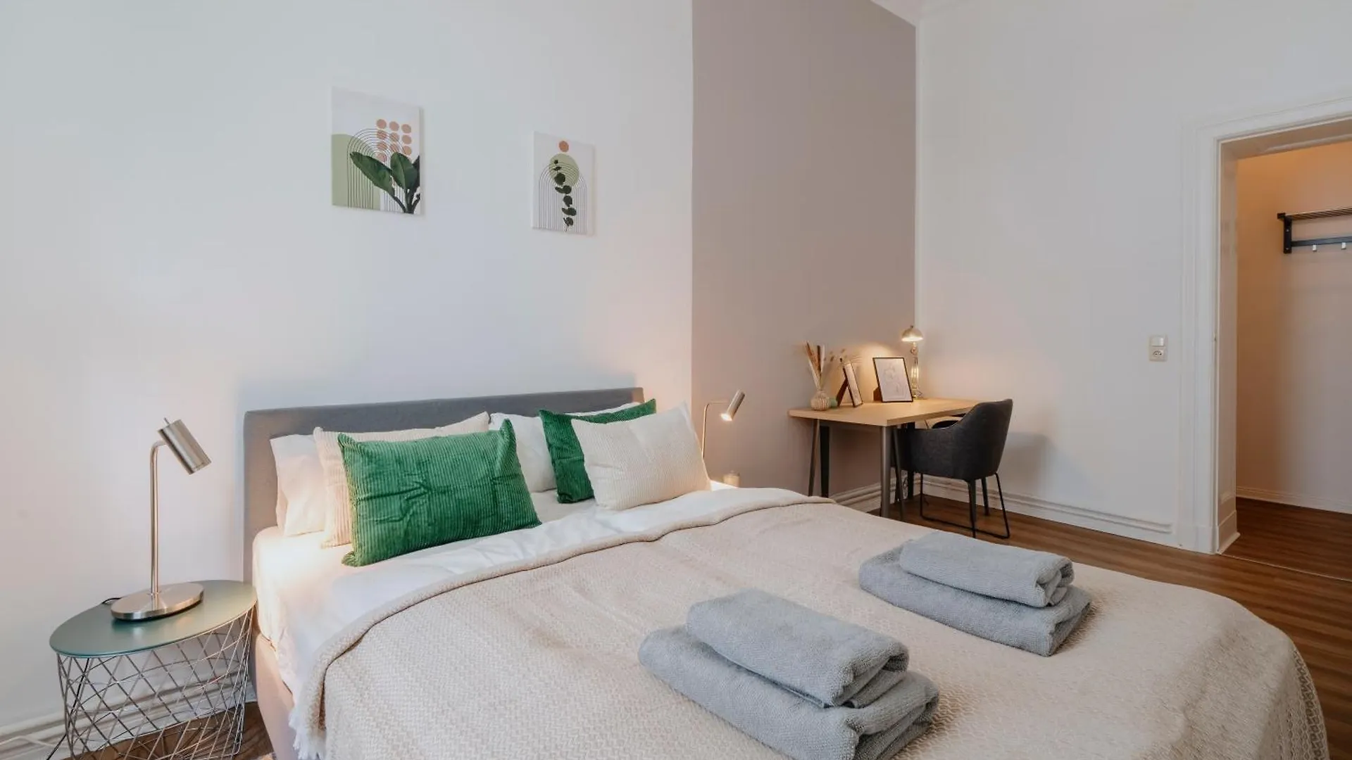 Appartement Homely Berlin - City Center, Modern, Historical, Near Park