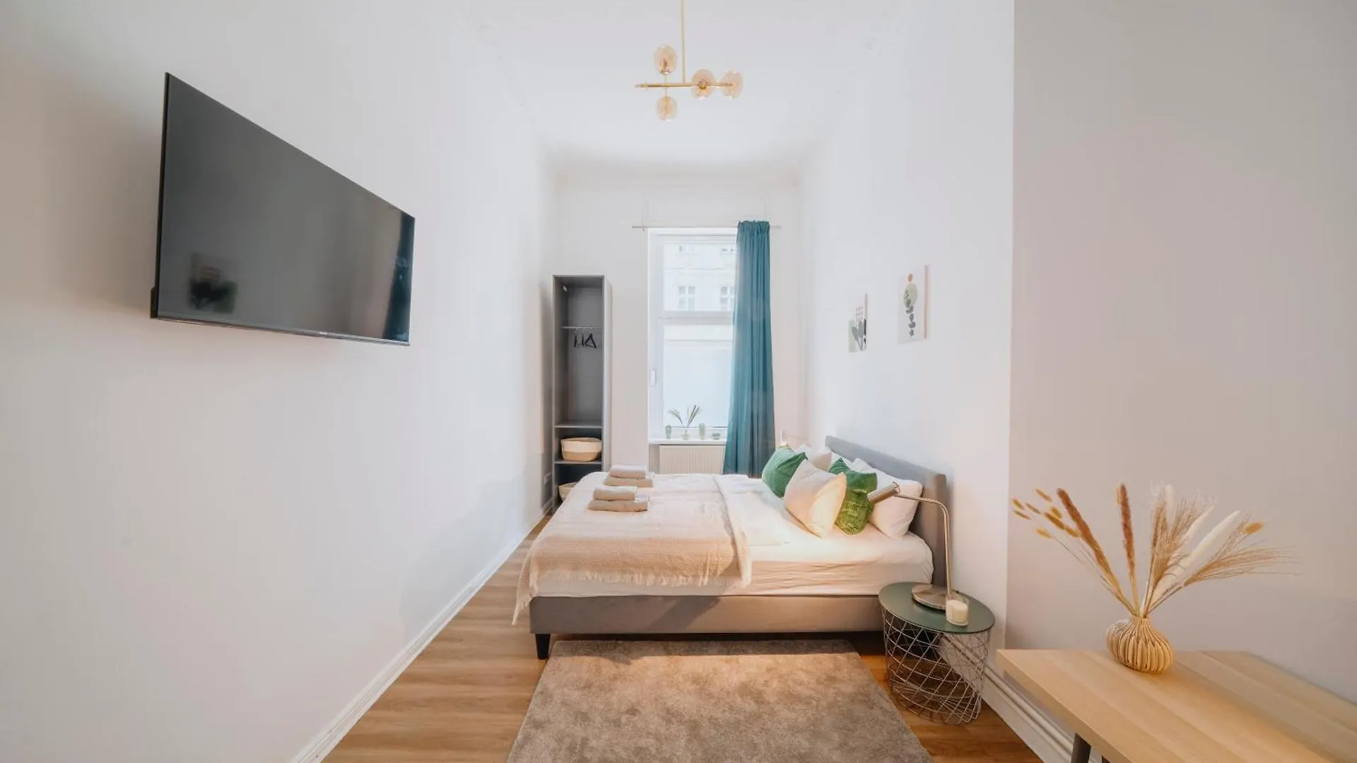 Homely Berlin - City Center, Modern, Historical, Near Park 0*,  Duitsland